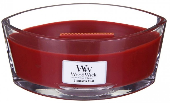 WoodWick Cinnamon Chai scented candle with wooden wick 453,6 g