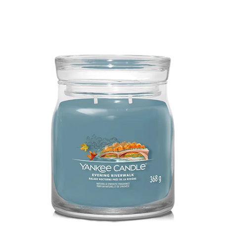 Yankee Candle Evening Riverwalk signature svíčka střední 368 g