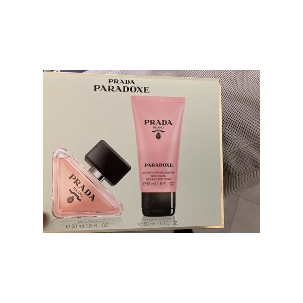 Estuche Prada Paradoxe Eau de Parfum Spray 50 ml + Loción Corporal 50 ml