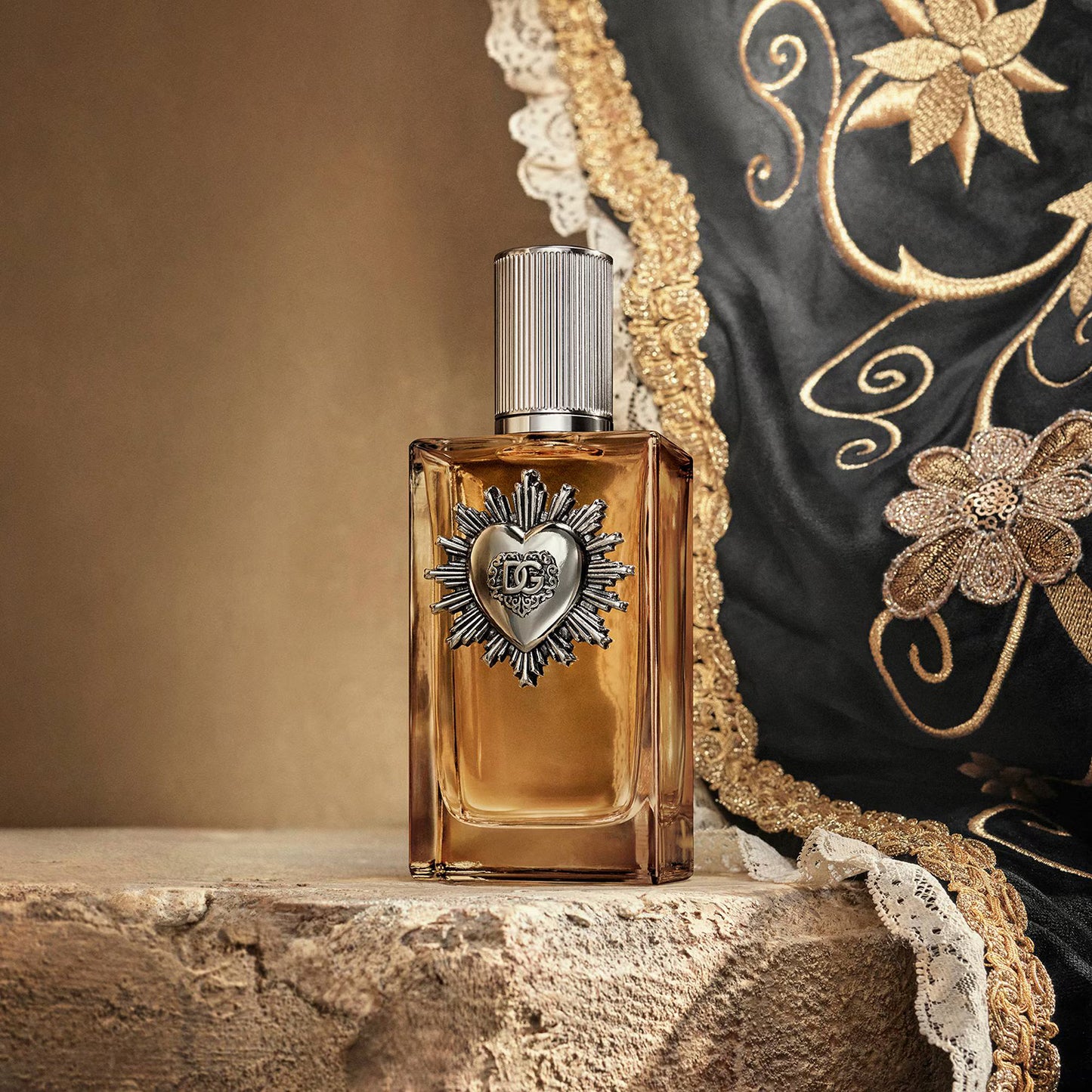 Dolce & Gabbana Devotion Pour Homme Parfum 100 ml – L'Intensité du Charisme Masculin