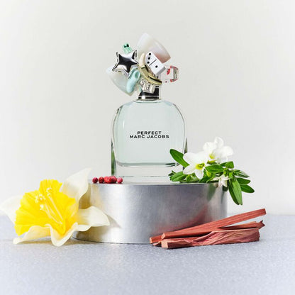 Marc Jacobs Perfect Eau de Toilette Testeur 50 ml Femme – Parfum Floral Lumineux au Meilleur Prix | Belladiscount
