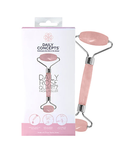 El rodillo facial de cuarzo rosa diario de Daily Concepts está disponible a pedido.