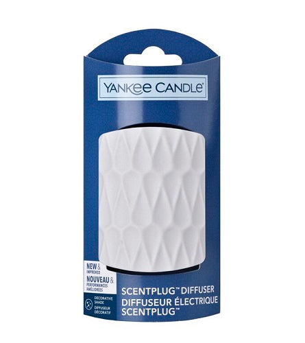 Yankee Candle ScentPlug Organic electric diffuser into the socket without filling